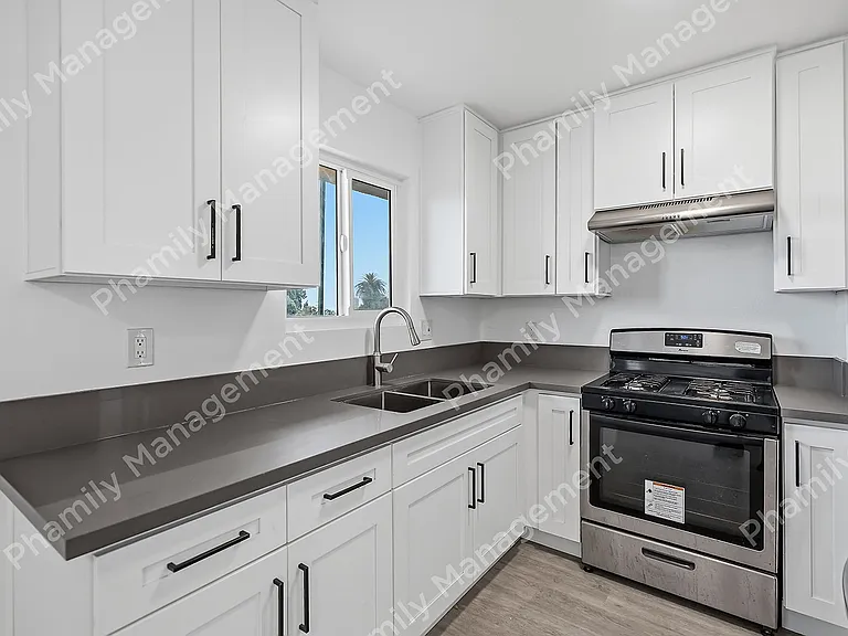 2538 Johnston St #9 — Photo 3