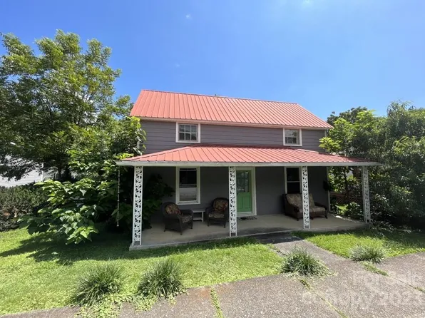 80 Meadow Ln, Hot Springs, NC 28743