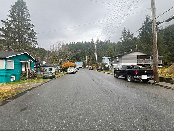 4th image of 717 Deermount St
