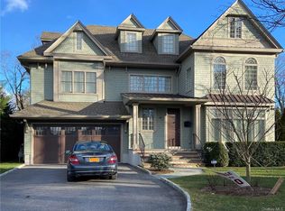 40 Sage Ter, Scarsdale, NY 10583