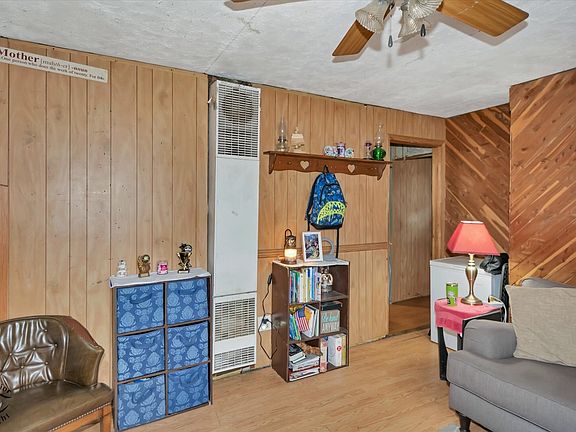 5th image of 611 Daniels St