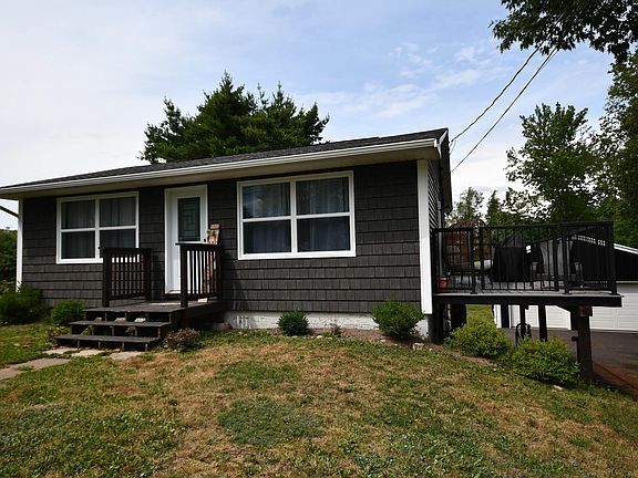 3rd image of 551 College Rd