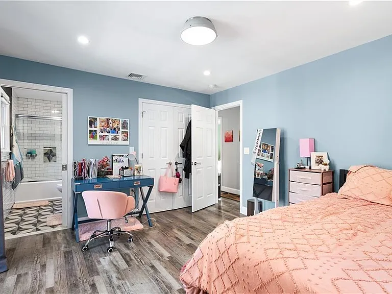 4 James St #1 — Photo 13