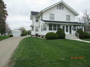 340 1st St NE, Britt, IA 50423