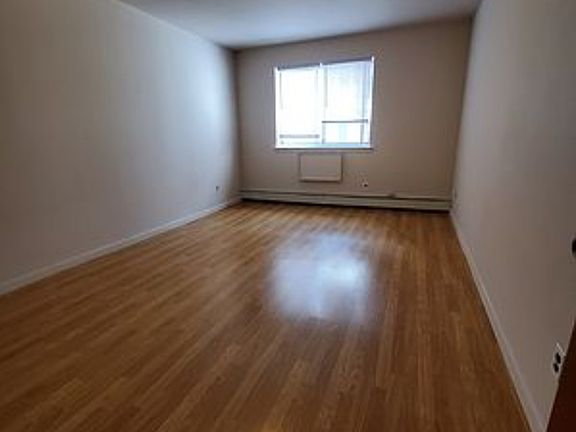 5th image of 34-06 33rd St #3