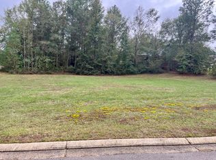 70 Shadow Ridge Dr, Hattiesburg, MS 39402