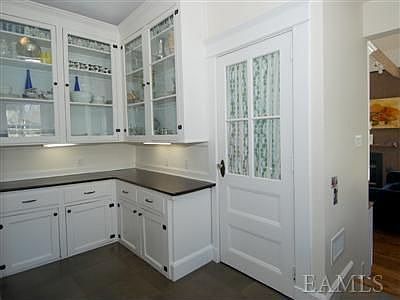 3rd image of 26 Forest Park Ave