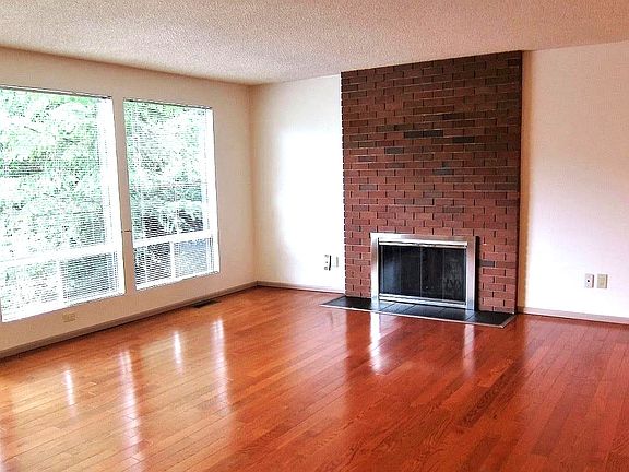 5th image of 17118 NE 31st Pl