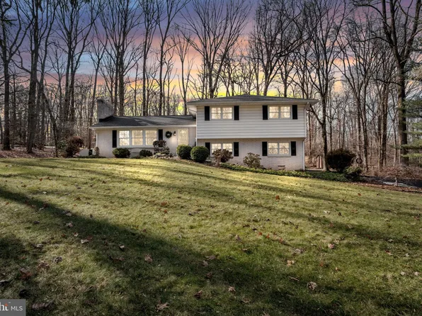 145 Maple Hill Dr, Etters, PA 17319