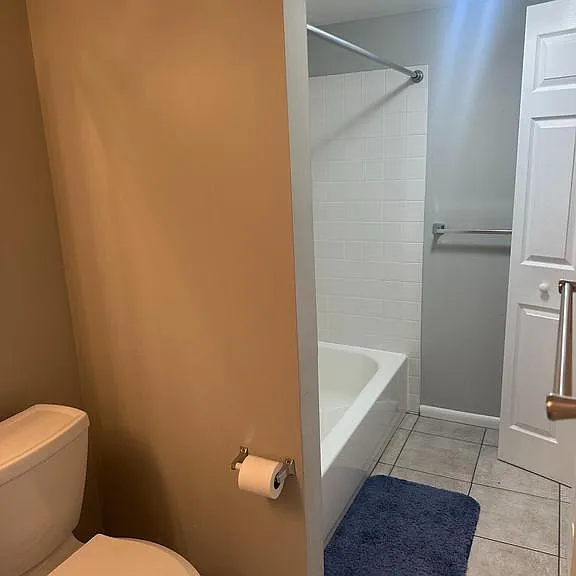 612 Yorkshire Ct — Photo 10