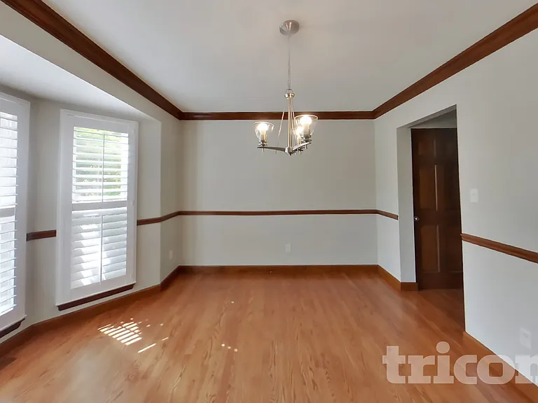 1502 Rosewood Terrace Dr — Photo 3