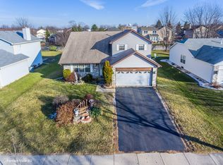 1067 Pheasant Trl, Carol Stream, IL 60188