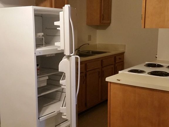 2nd image of 214 E New St #1