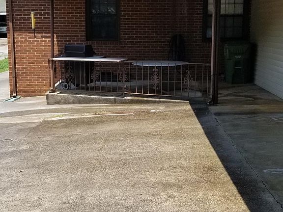5th image of 1414 W Ray Ave