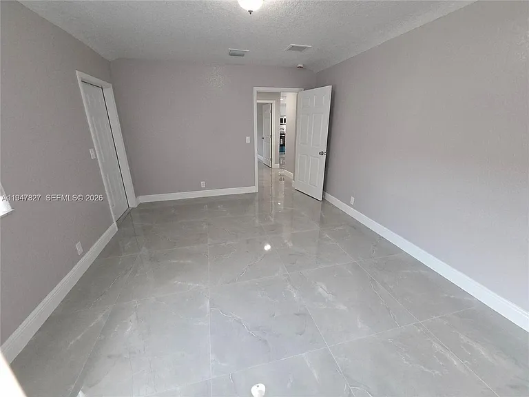 4360 NW 15th St — Photo 17