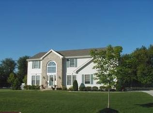 51 Bryces Ct, Sicklerville, NJ 08081