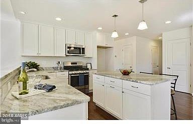 2nd image of 1000 Miller Cir