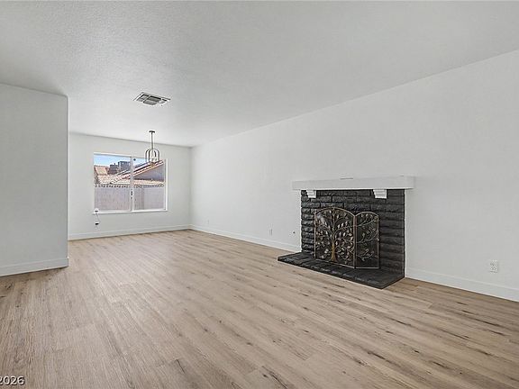 5th image of 3305 Irv Marcus Dr