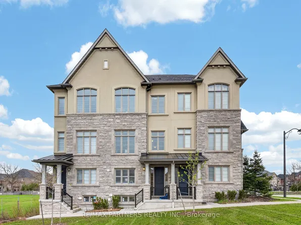3 Fernhill Ln, Markham, ON L6C 0Y5