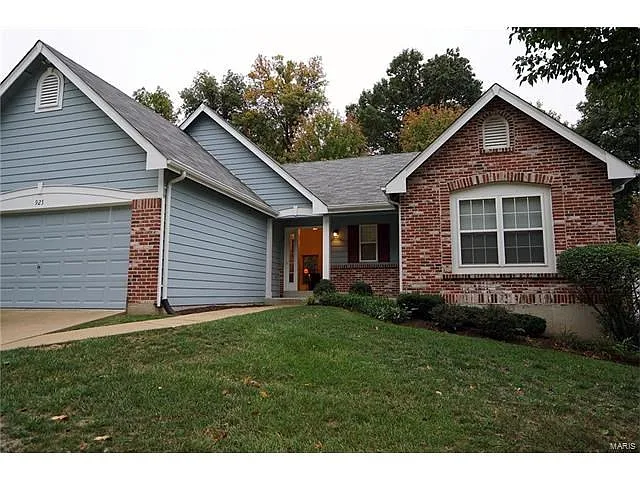 925 Laws Ct photo 1