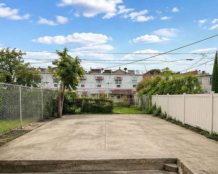1654 Prospect Pl #1A — Photo 8