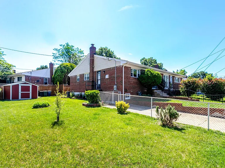 4519 Holmes Run Pkwy — Photo 26