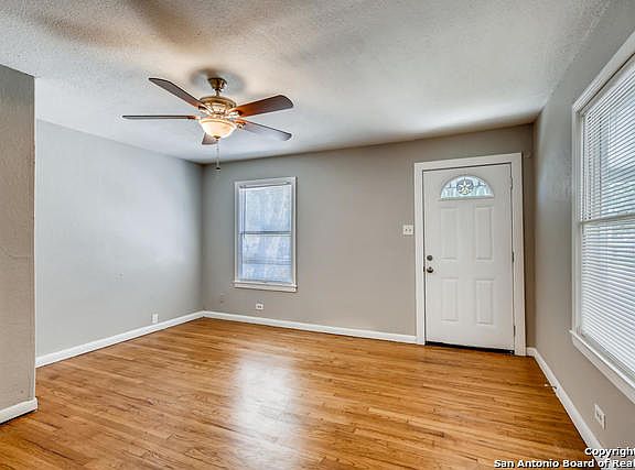 2nd image of 1735 Sacramento