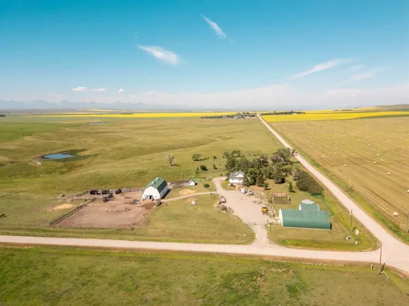 6032 Broadview St #0, Pincher Creek, AB T0K 1W0