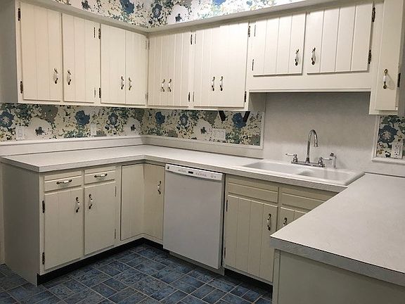3rd image of 4501 N Wheeling Ave #2-304
