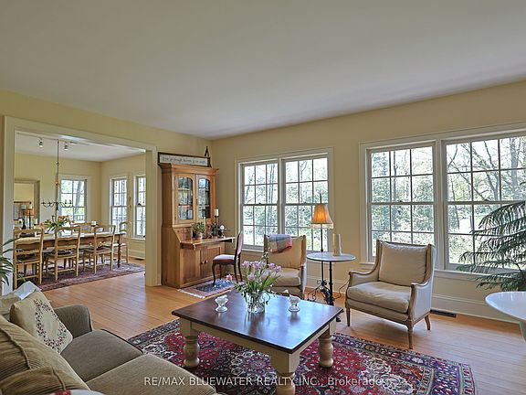 2nd image of 10043 Old River Rd