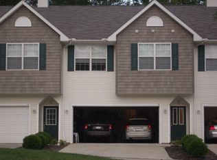 1105 67th St, Windsor Heights, IA 50324