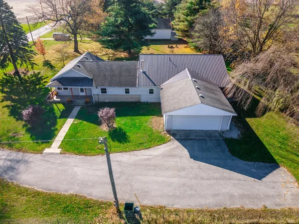 2376 S 300th Rd E, Huntington, IN 46750