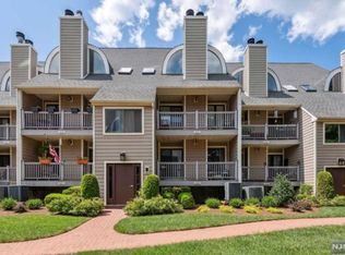 205 River Renaissance #B05, East Rutherford, NJ 07073