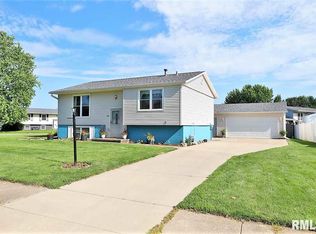 122 Partridge Rd, Marquette Heights, IL 61554
