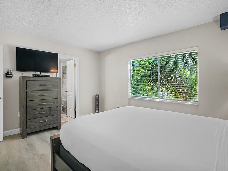 4303 W North A St #107 — Photo 9