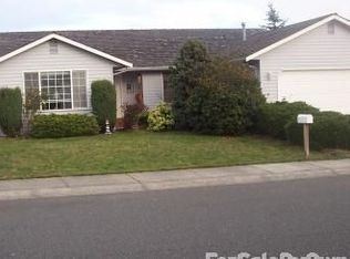 410 SW Erie Cir, Oak Harbor, WA 98277