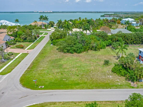 801 Scott Dr, Marco Island, FL 34145