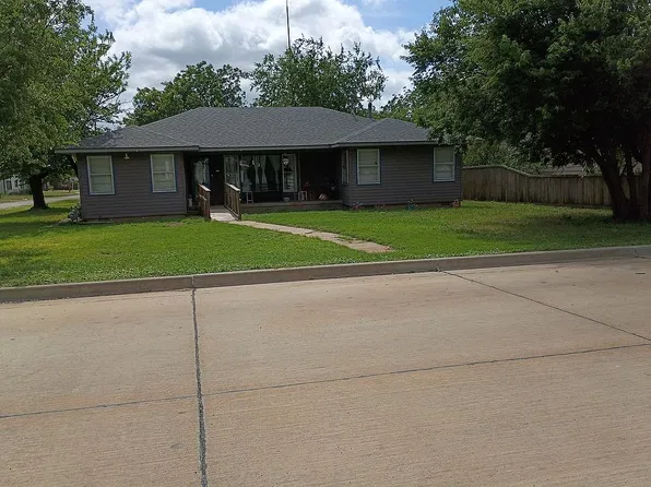 622 N 14th St, Frederick, OK 73542