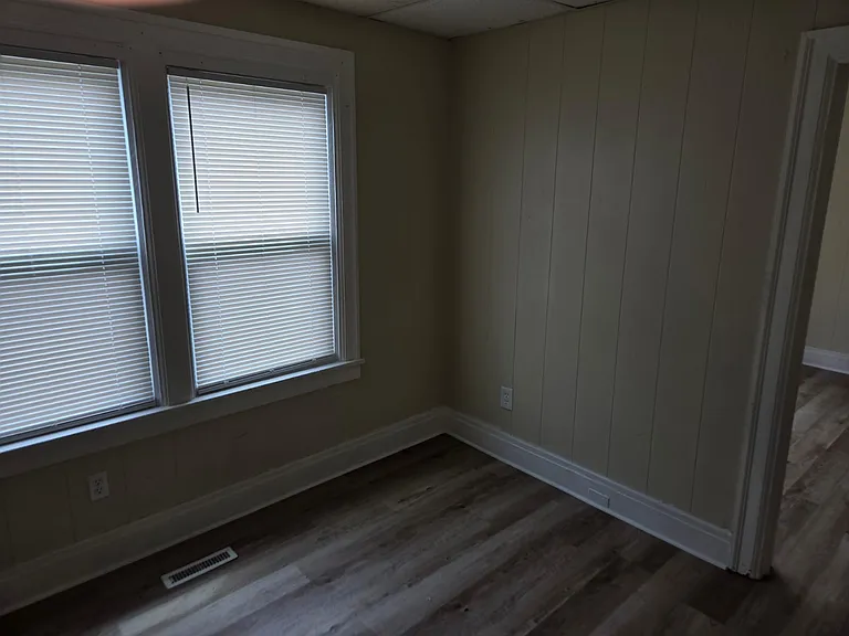 394 W Ferry St #4 — Photo 12