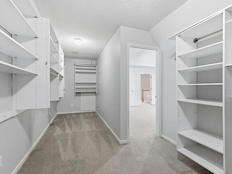 14117 Parkhill Ln — Photo 27
