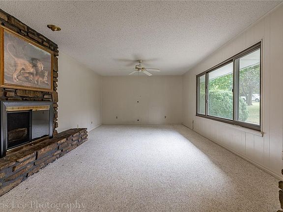 3rd image of 14182 Ash Cir #2177