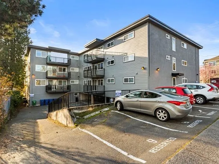 Ekilai Apartments - Spacious 1 Bed, 2 Bed Units & 3 Bed Units, w/ Private Balcony ~ Designer fini... — Photo 22