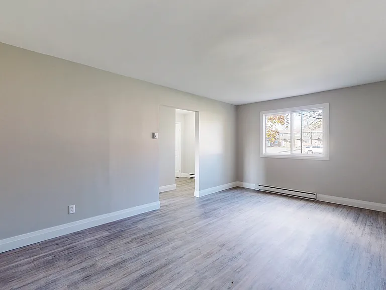 440 Cumberland St — Photo 14