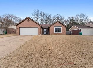 35 Pine Ridge Ln, Oakland, TN 38060