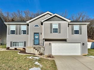 1021 Remington Dr, Imperial, MO 63052
