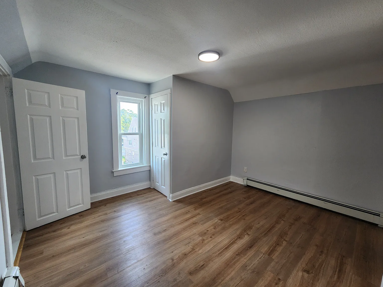 1 bed, 800 sqft, $1,700 — Photo 1