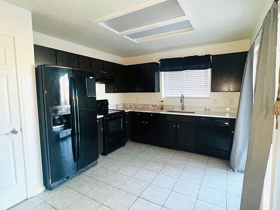3rd image of 3150 Arapaho Dr APT B