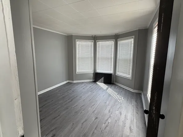 83 Elm St #1, Lewiston, ME 04240