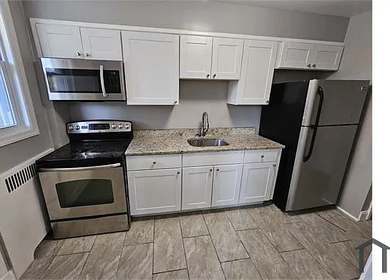 338 Martingale Ave — Photo 7
