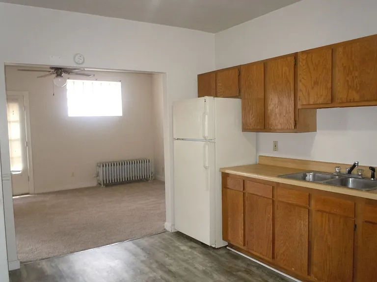 108 S Clinton St — Photo 8